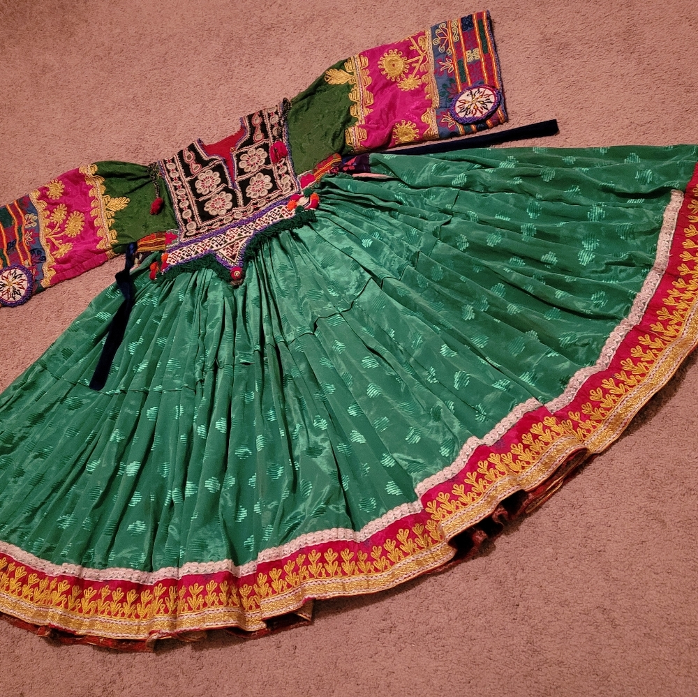 Vantage Afghan boho japse dress very old.